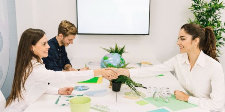 Кои са основните пет вида устойчиви организационно-управленски практики? 1 sustainable organisational and management practices hr manager