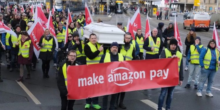 Служителите от логистичния център на Amazon в Испания планират 3-дневна стачка 1 Служителите от логистичния център на Amazon в Испания планират 3-дневна стачка