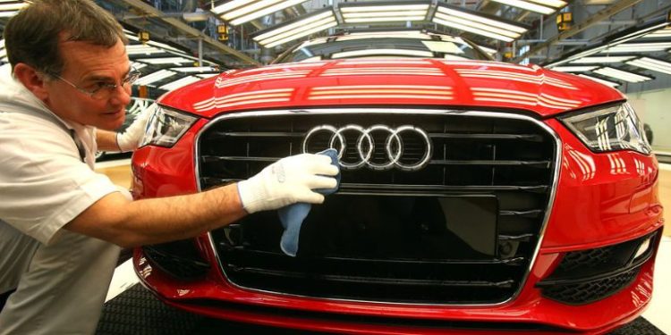 1000 служители на Audi в Мексико стачкуват заради несъществено увеличение на заплатите 1 1000 служители на Audi в Мексико стачкуват заради несъществено увеличение на заплатите