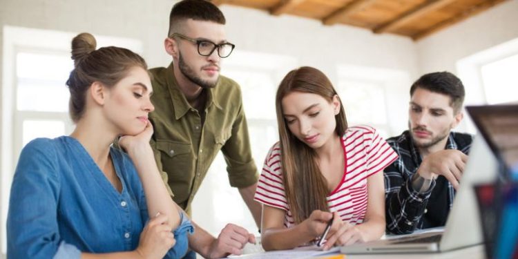 77% от младите хора категорично зачеркват кариерата от списъка си с приоритети 1 77% от младите хора категорично зачеркват кариерата от списъка си с приоритети